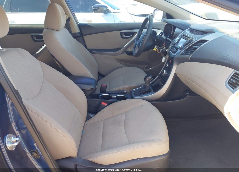 2015 HYUNDAI ELANTRA VIN: 5NPDH4AE8FH635863