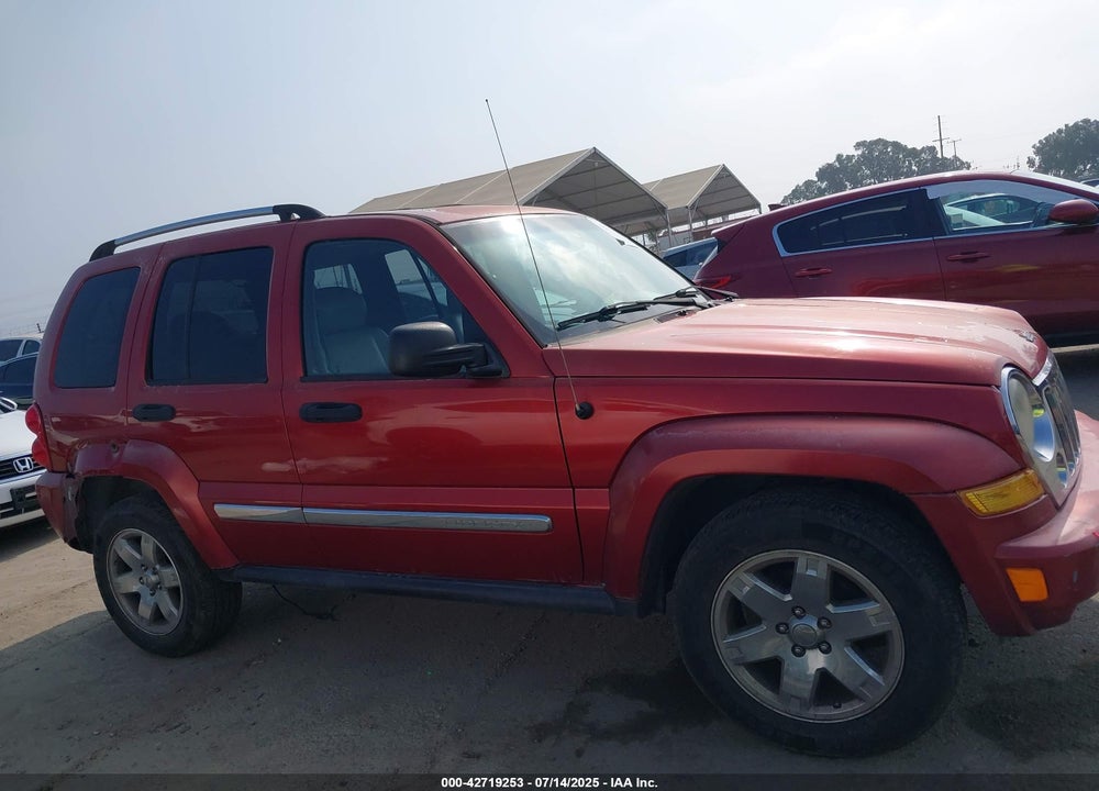 2007 JEEP LIBERTY VIN: 1J4GL58K47W572683