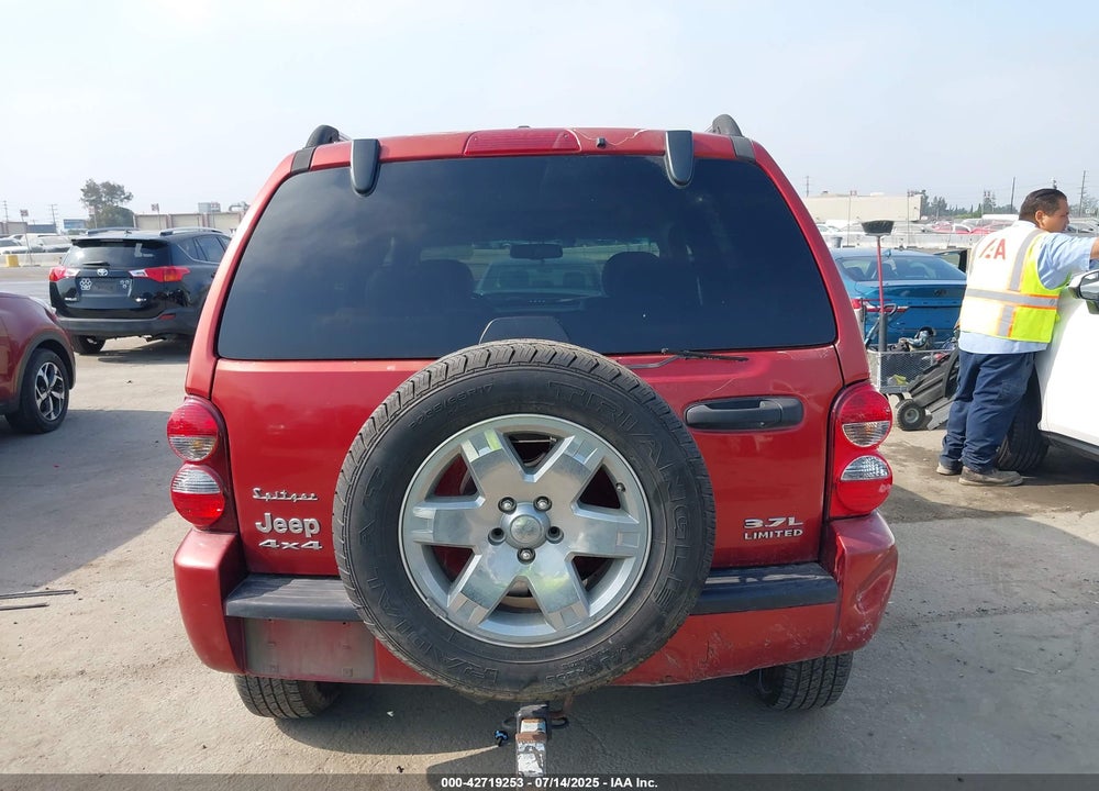 2007 JEEP LIBERTY VIN: 1J4GL58K47W572683