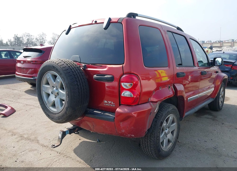 2007 JEEP LIBERTY VIN: 1J4GL58K47W572683