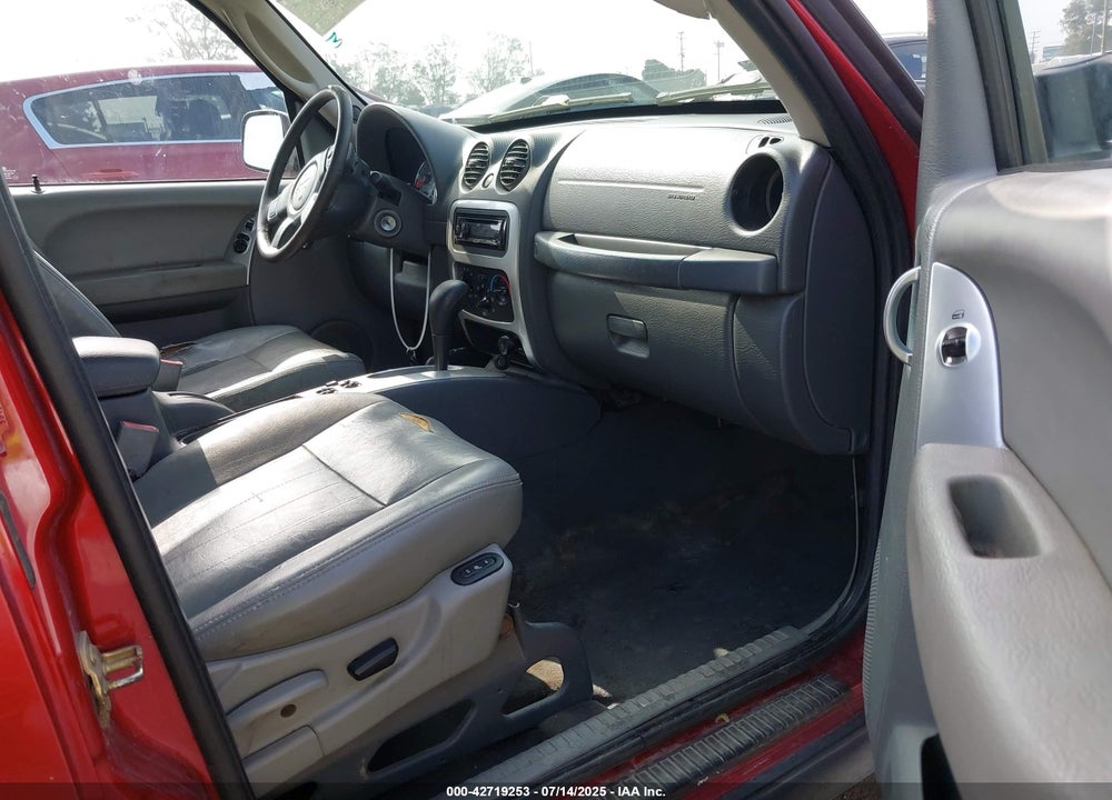 2007 JEEP LIBERTY VIN: 1J4GL58K47W572683