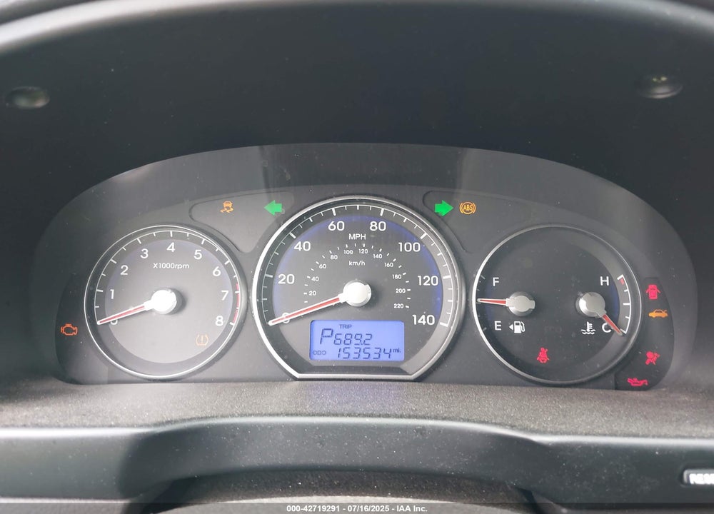 2011 HYUNDAI SANTA FE VIN: 5XYZHDAG8BG066862