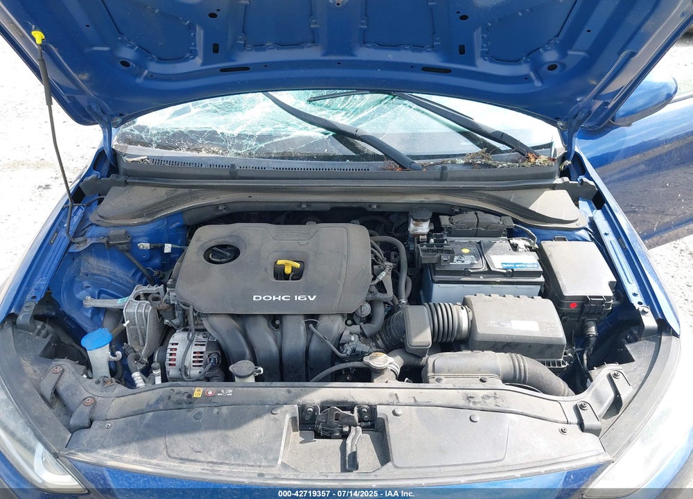 2017 HYUNDAI ELANTRA VIN: 5NPD74LF2HH135919