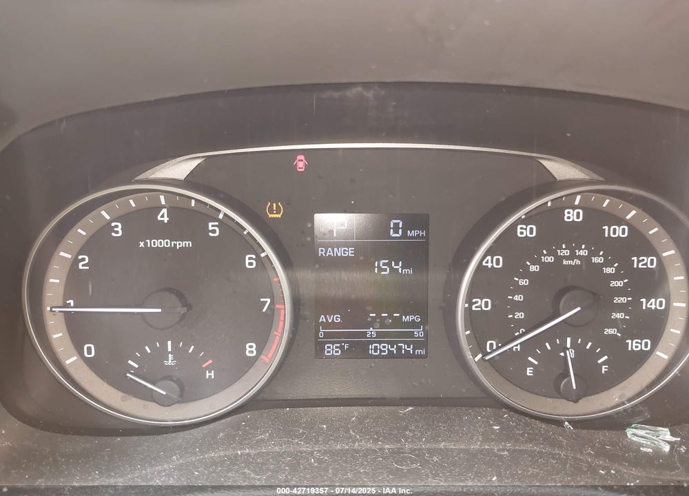 2017 HYUNDAI ELANTRA VIN: 5NPD74LF2HH135919
