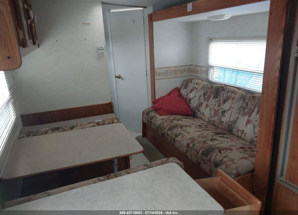 2000 FLEETWOOD WILDERNESS VIN: 1ED5X2528Y5336622