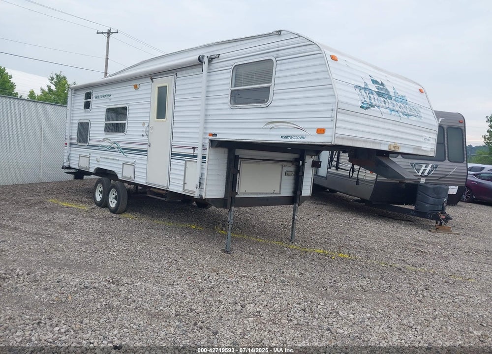 2000 FLEETWOOD WILDERNESS VIN: 1ED5X2528Y5336622