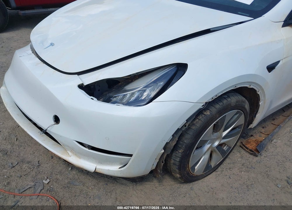 2020 TESLA MODEL Y LONG RANGE DUAL MOTOR ALL-WHEEL DRIVE VIN: 5YJYGDEE5LF048058