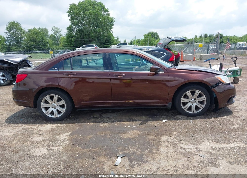 2013 CHRYSLER 200 VIN: 1C3CCBBB6DN726747