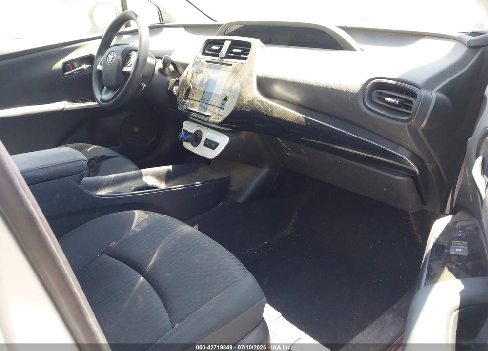 2016 TOYOTA PRIUS VIN: JTDKBRFU5G3013398