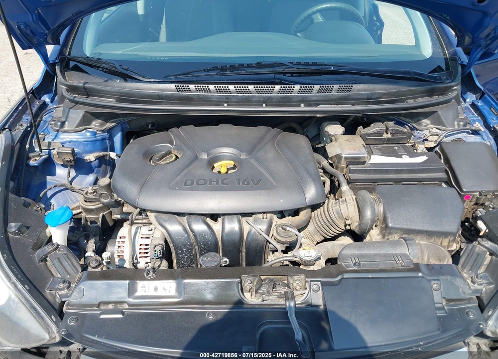 2016 HYUNDAI ELANTRA VIN: 5NPDH4AE6GH714675