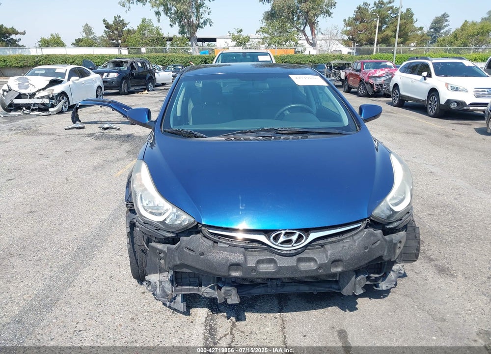 2016 HYUNDAI ELANTRA VIN: 5NPDH4AE6GH714675