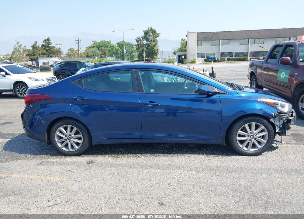 2016 HYUNDAI ELANTRA VIN: 5NPDH4AE6GH714675