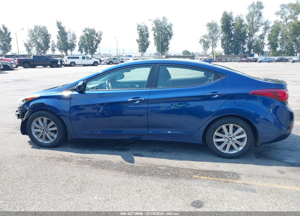 2016 HYUNDAI ELANTRA VIN: 5NPDH4AE6GH714675