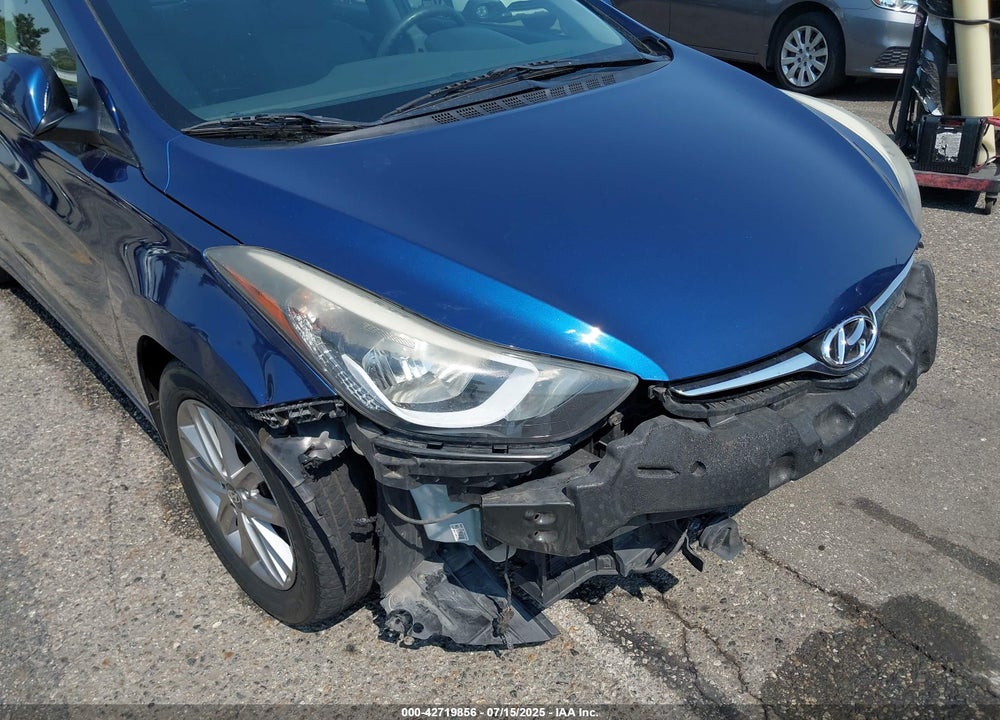 2016 HYUNDAI ELANTRA VIN: 5NPDH4AE6GH714675