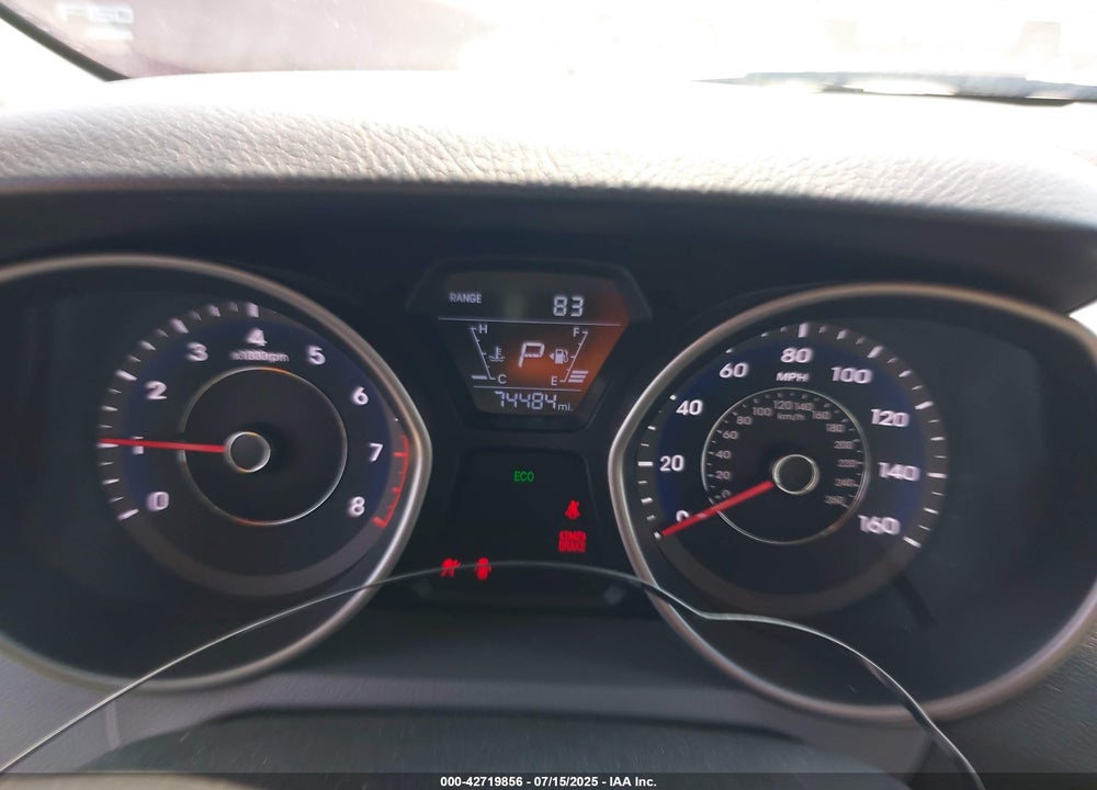 2016 HYUNDAI ELANTRA VIN: 5NPDH4AE6GH714675