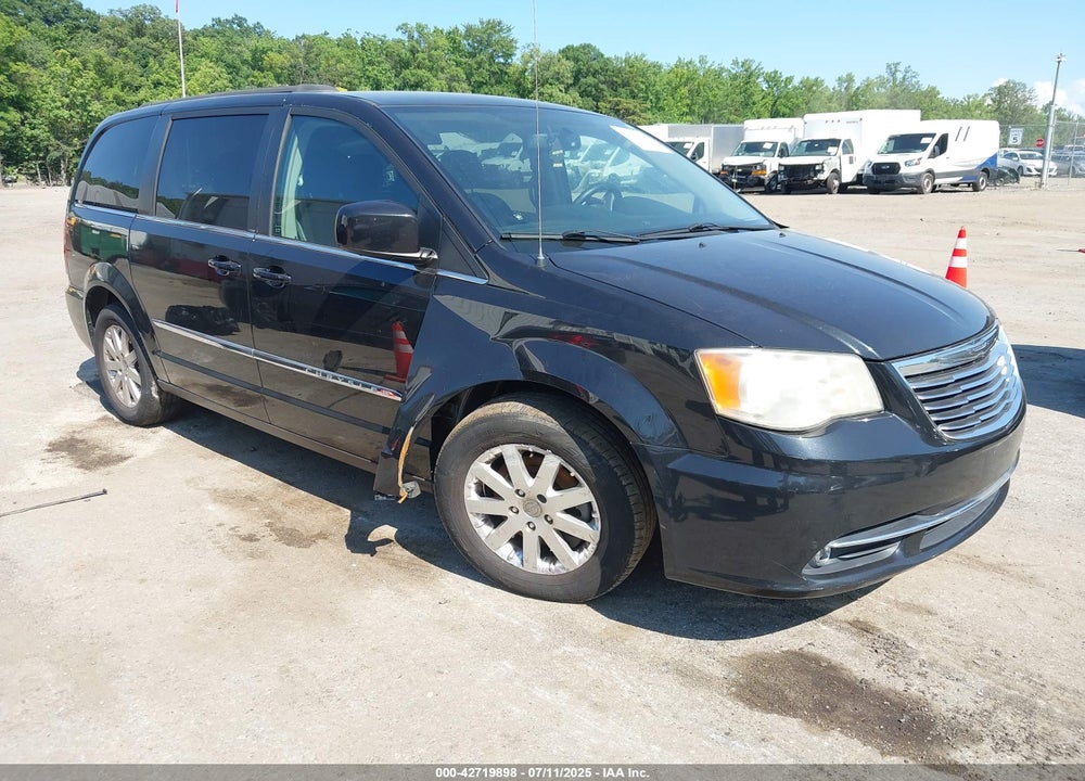 2014 CHRYSLER TOWN & COUNTRY TOURING VIN: 2C4RC1BGXER256738