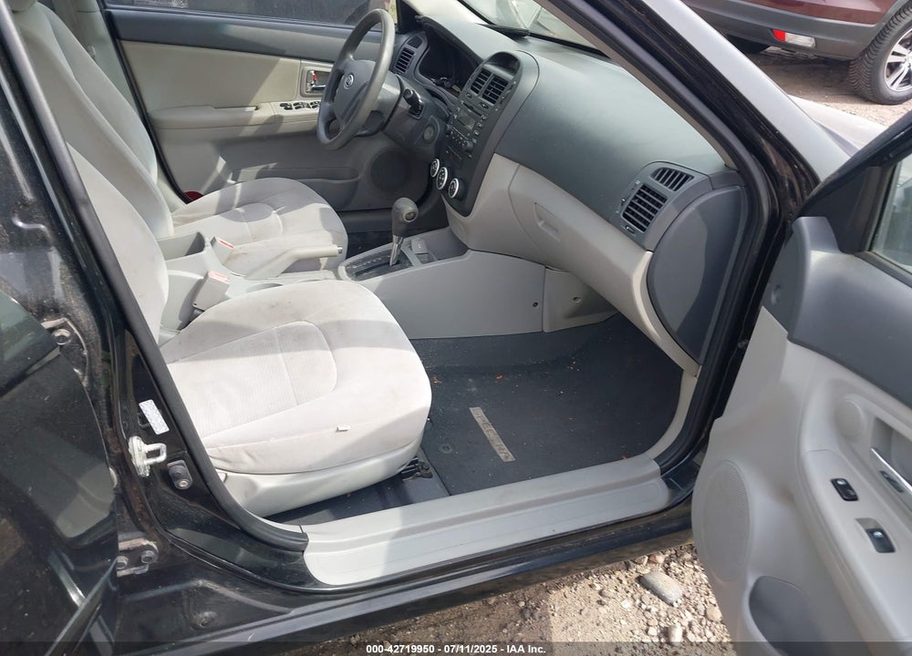 2008 KIA SPECTRA VIN: KNAFE121185534451