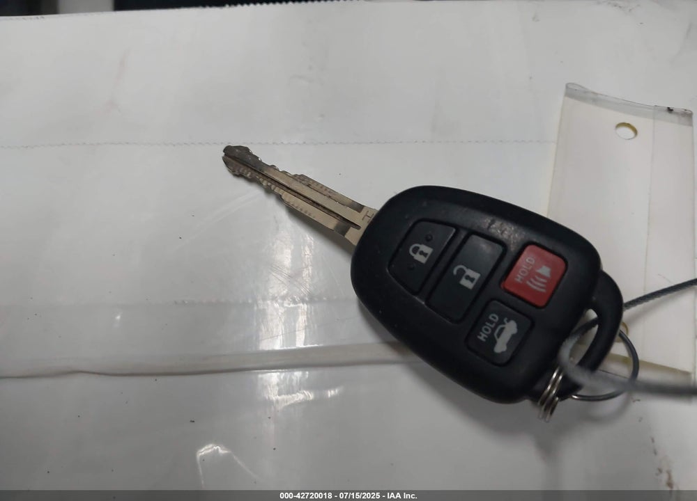 2018 TOYOTA COROLLA VIN: 2T1BURHE2JC105163