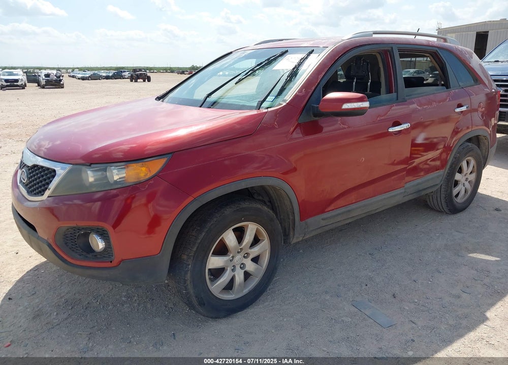 2011 KIA SORENTO LX VIN: 5XYKT3A13BG021110