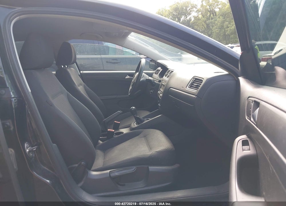2014 VOLKSWAGEN JETTA VIN: 3VW1K7AJ9EM327688