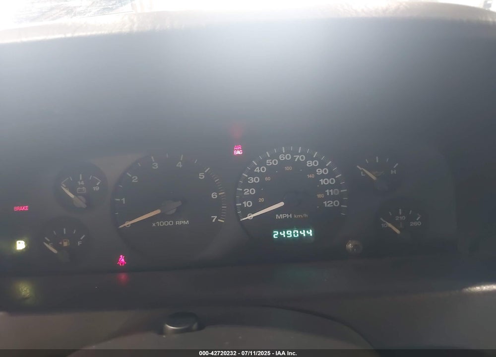 2002 JEEP GRAND CHEROKEE LAREDO VIN: 1J4GW48N42C168465