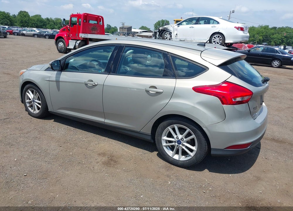 2016 FORD FOCUS VIN: 1FADP3K28GL354215