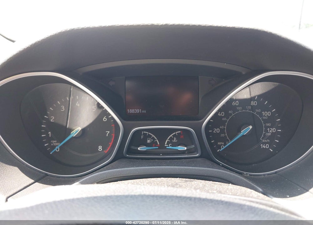 2016 FORD FOCUS VIN: 1FADP3K28GL354215