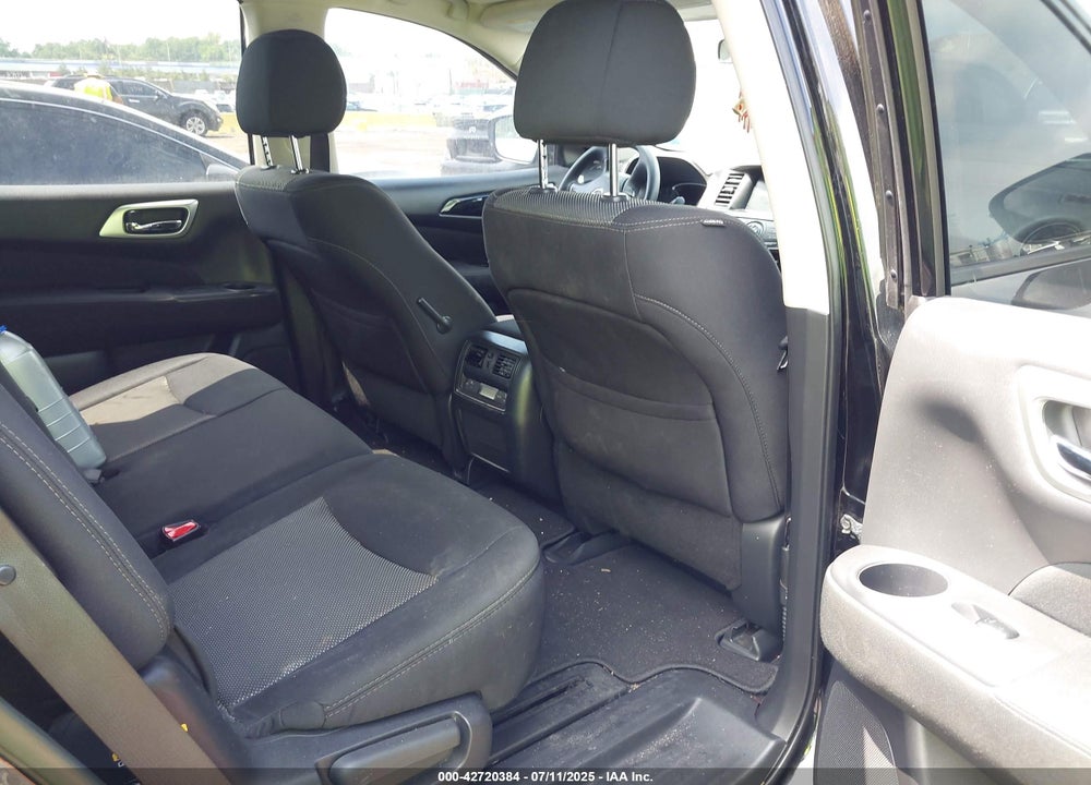 2017 NISSAN PATHFINDER VIN: 5N1DR2MM6HC913321