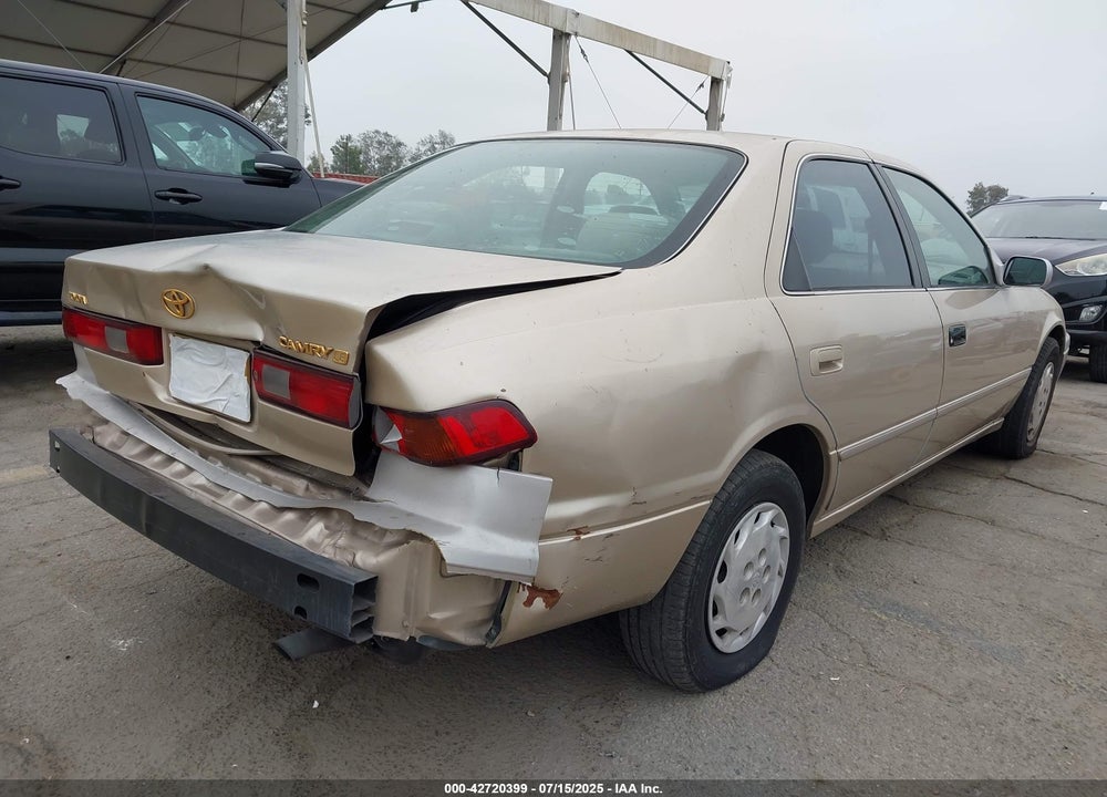 1997 TOYOTA CAMRY LE VIN: JT2BG22K4V0046459