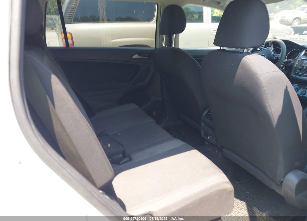 2019 VOLKSWAGEN TIGUAN VIN: 3VV0B7AX7KM064150