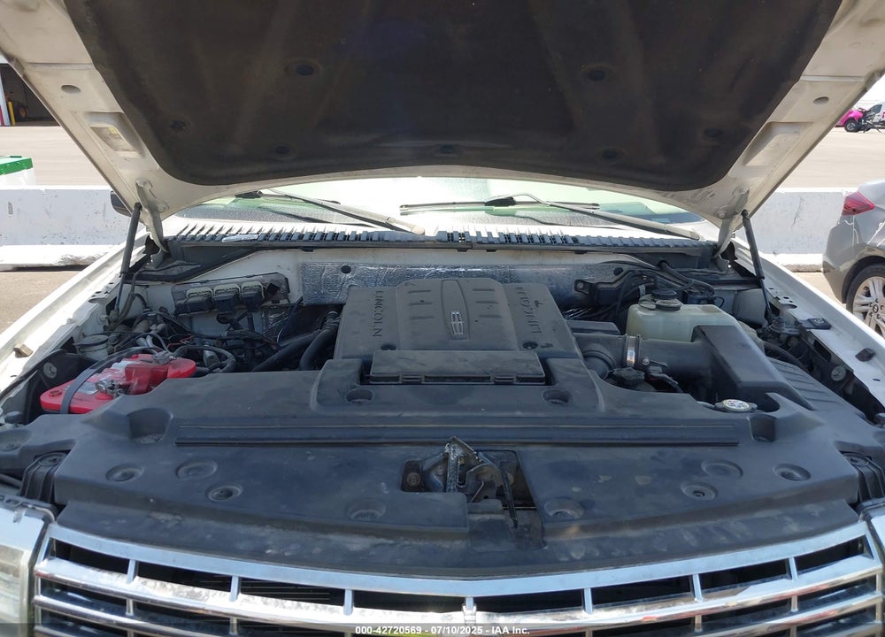 2011 LINCOLN NAVIGATOR VIN: 5LMJJ2J53BEJ07856