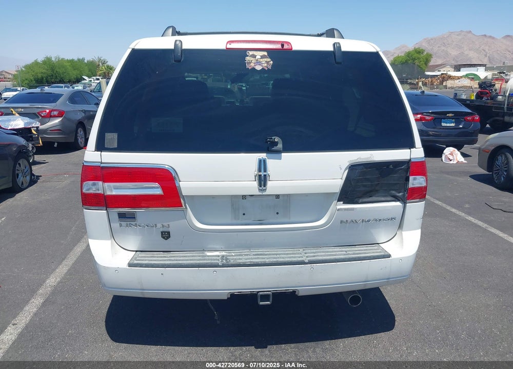 2011 LINCOLN NAVIGATOR VIN: 5LMJJ2J53BEJ07856