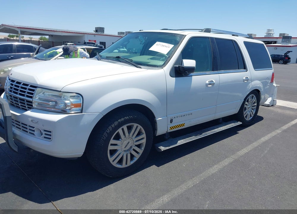 2011 LINCOLN NAVIGATOR VIN: 5LMJJ2J53BEJ07856