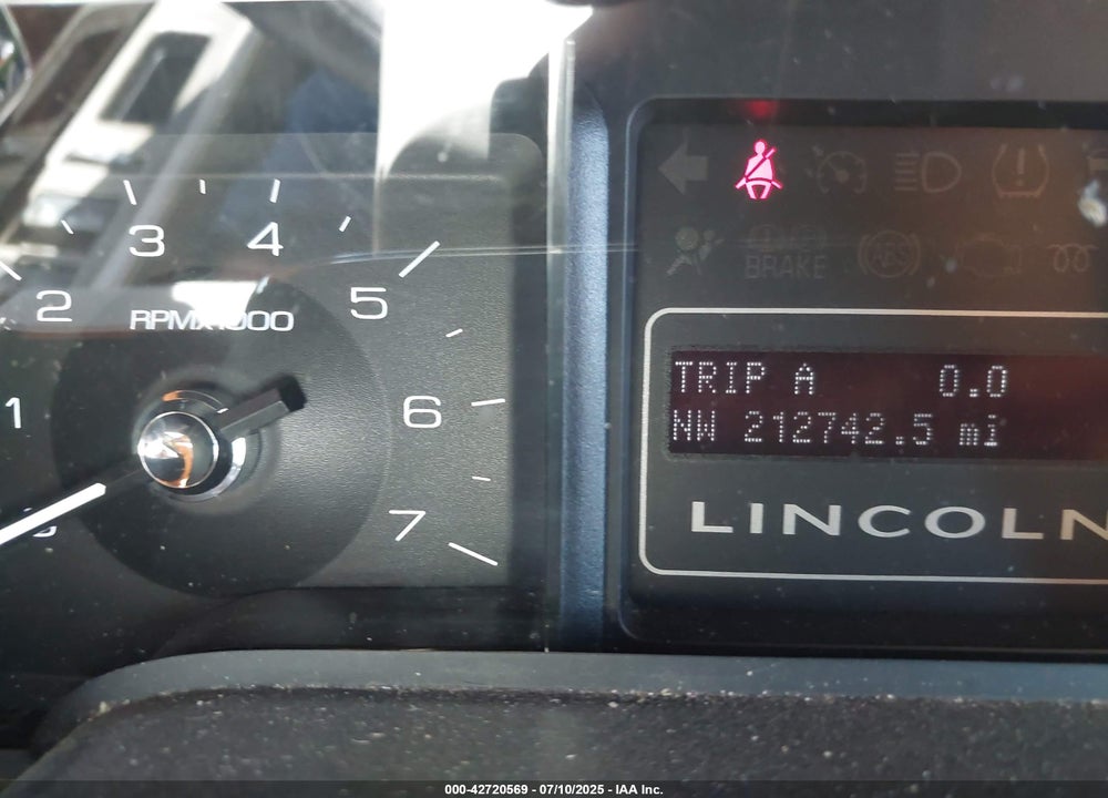 2011 LINCOLN NAVIGATOR VIN: 5LMJJ2J53BEJ07856