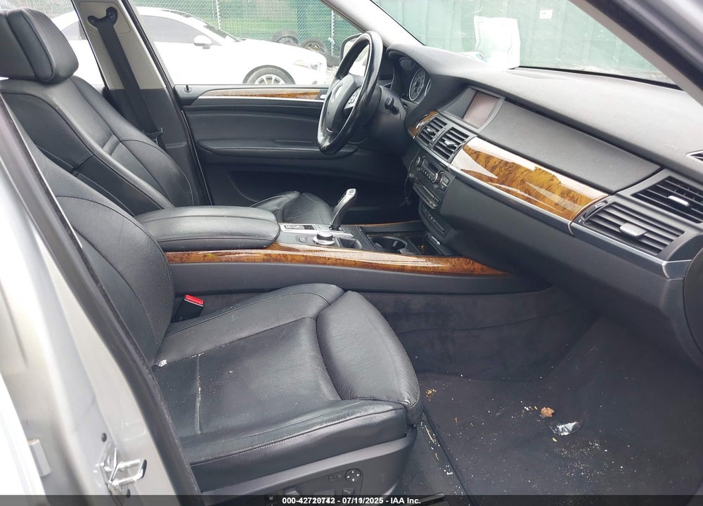 2008 BMW X5 3.0SI VIN: 5UXFE43598L009590