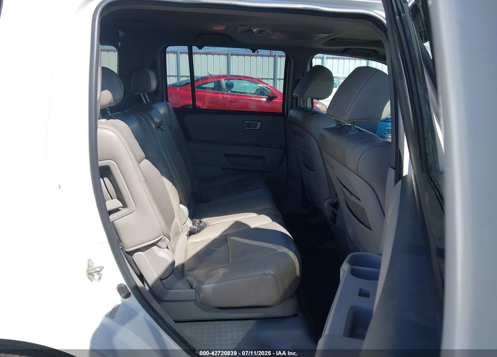 2011 HONDA PILOT VIN: 5FNYF4H91BB049420