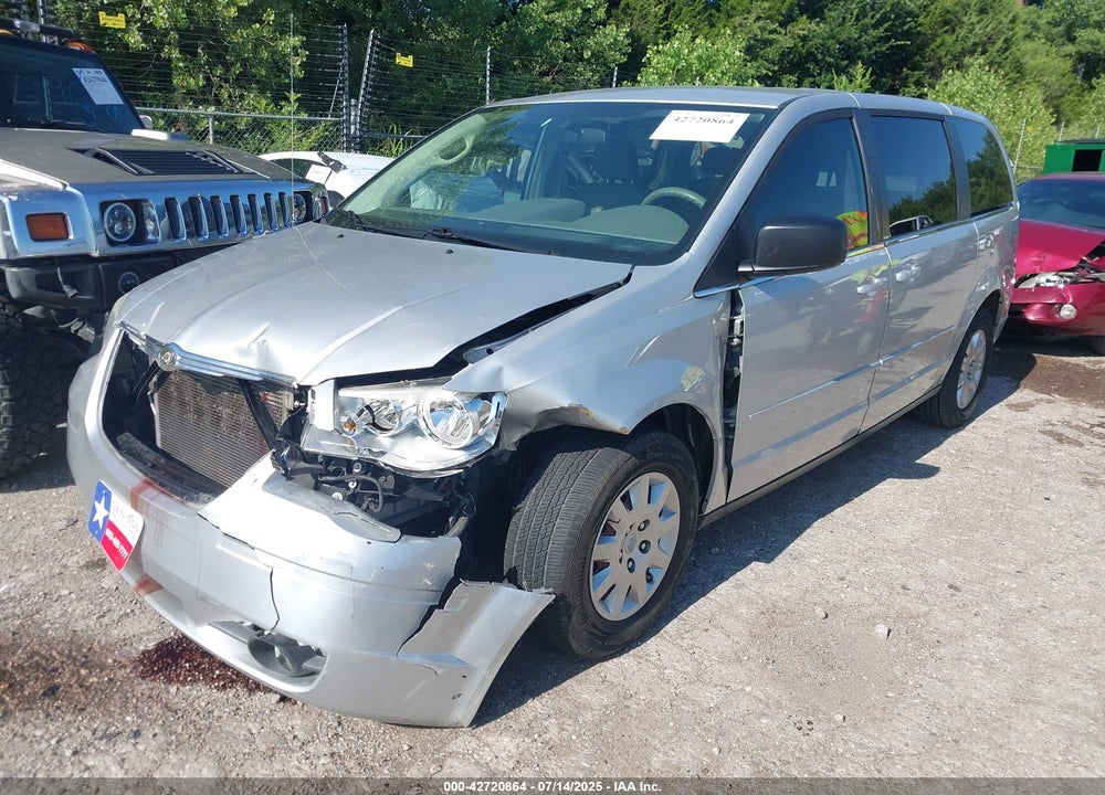 2009 CHRYSLER TOWN & COUNTRY VIN: 2A8HR44E49R521384