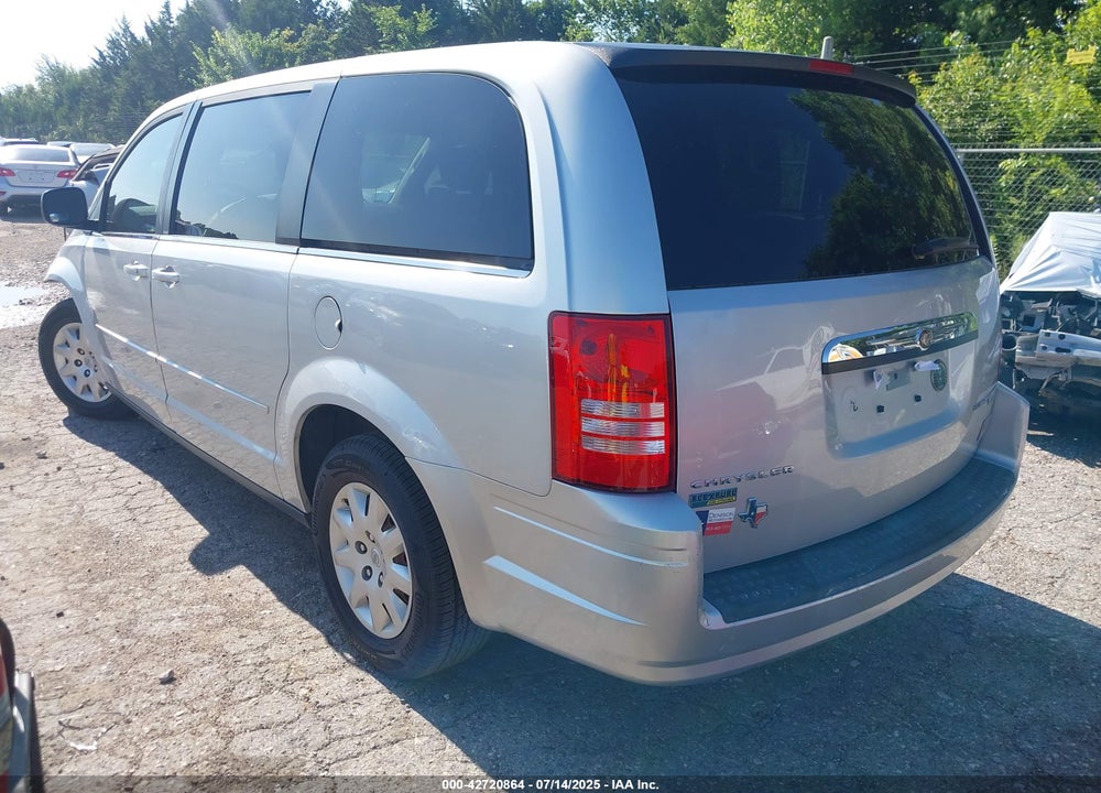 2009 CHRYSLER TOWN & COUNTRY VIN: 2A8HR44E49R521384