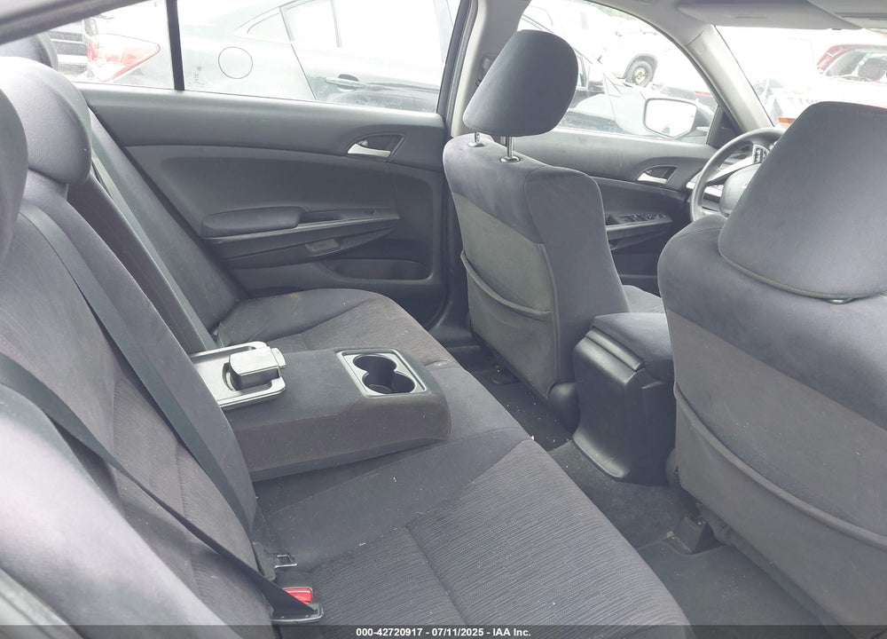 2011 HONDA ACCORD VIN: 1HGCP2F39BA060606