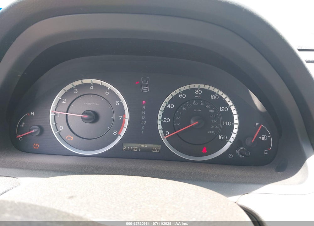 2011 HONDA ACCORD VIN: 1HGCP2F43BA050355