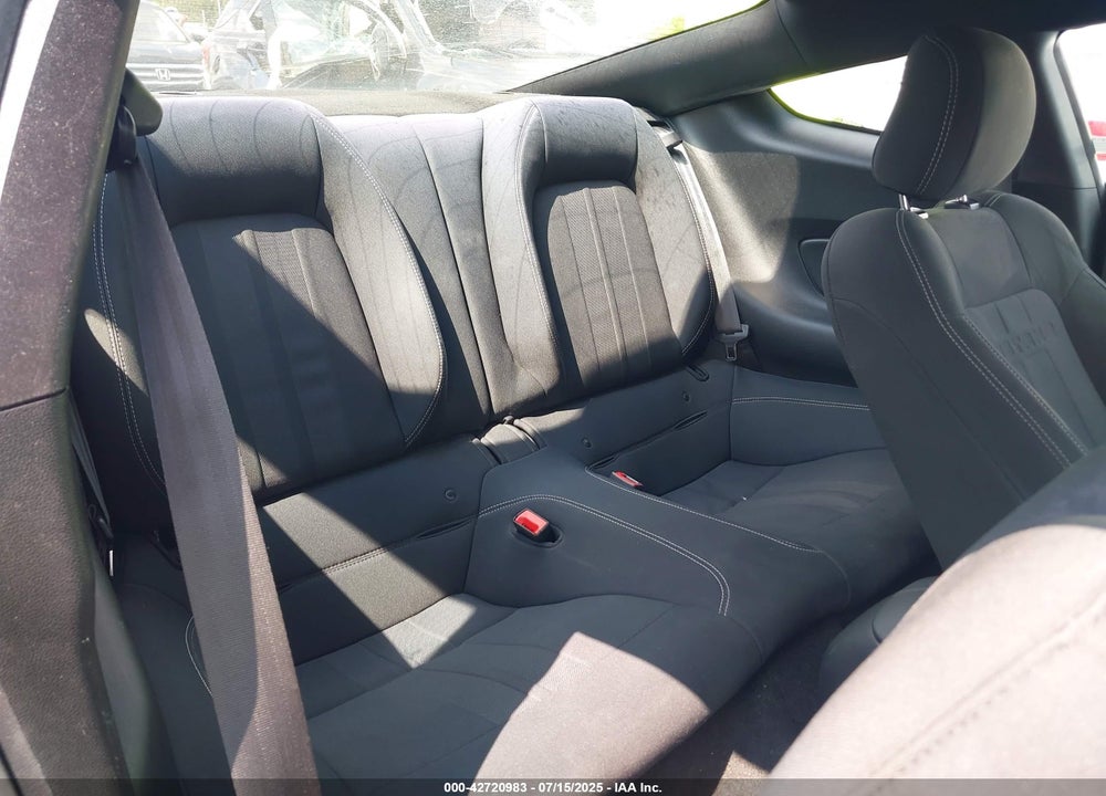 2018 FORD MUSTANG VIN: 1FA6P8TH8J5176892