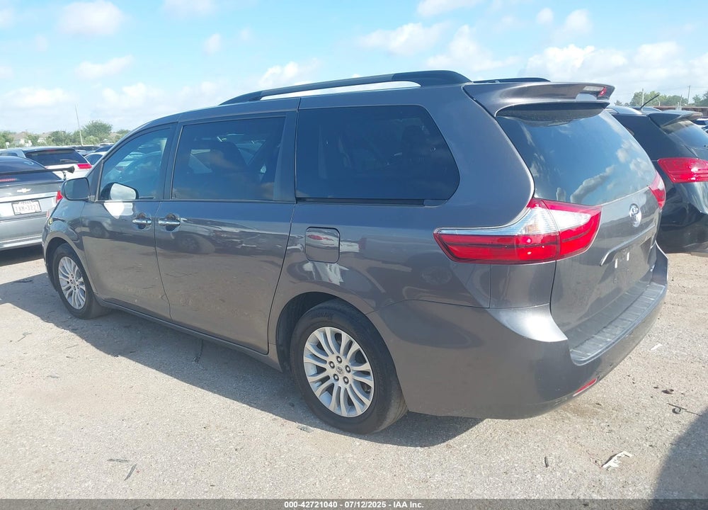 2015 TOYOTA SIENNA VIN: 5TDYK3DC0FS584392