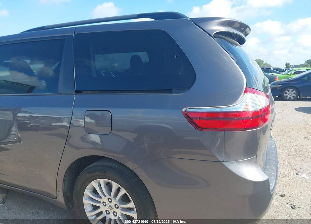 2015 TOYOTA SIENNA VIN: 5TDYK3DC0FS584392
