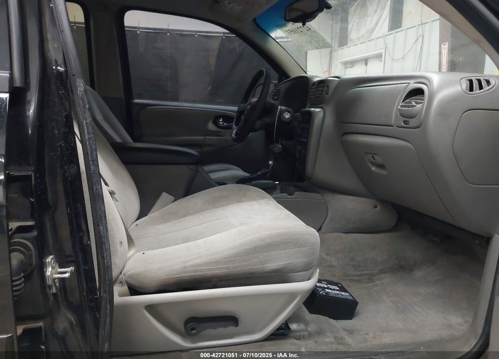 2008 CHEVROLET TRAILBLAZER VIN: 1GNDT13S882107414