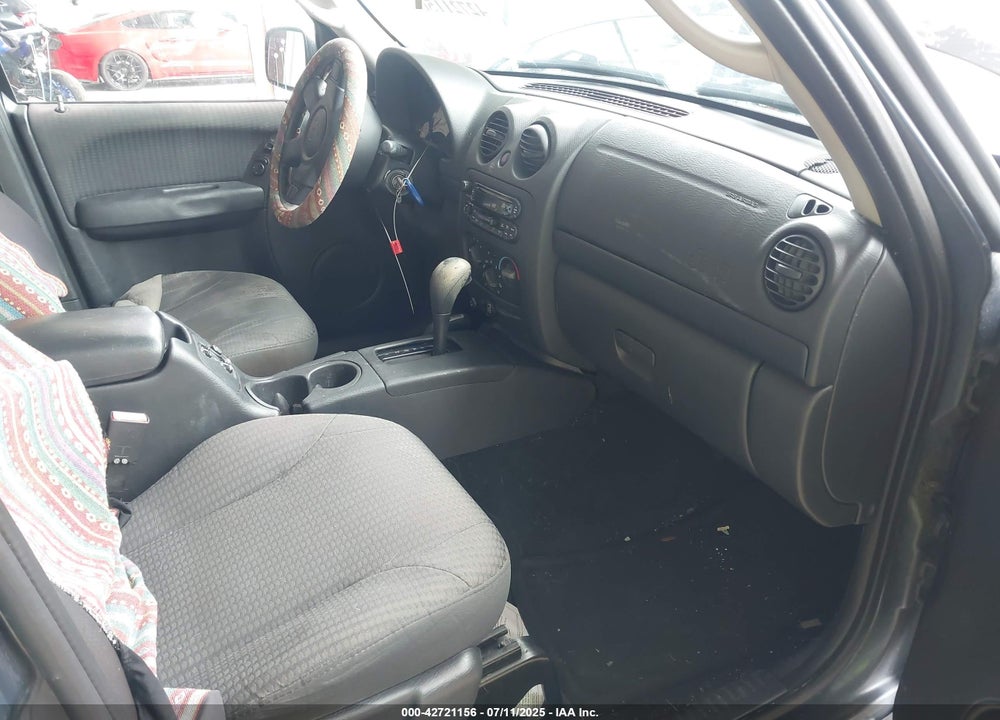 2002 JEEP LIBERTY SPORT VIN: 1J8GL48K02W215616
