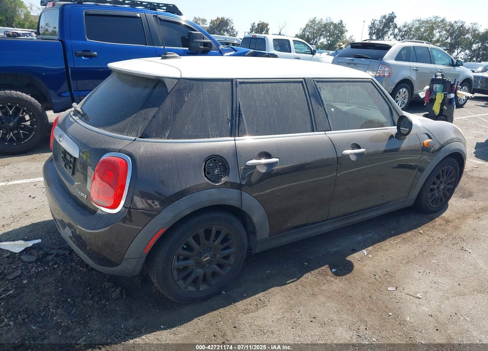 2015 MINI HARDTOP VIN: WMWXS5C55FT830653