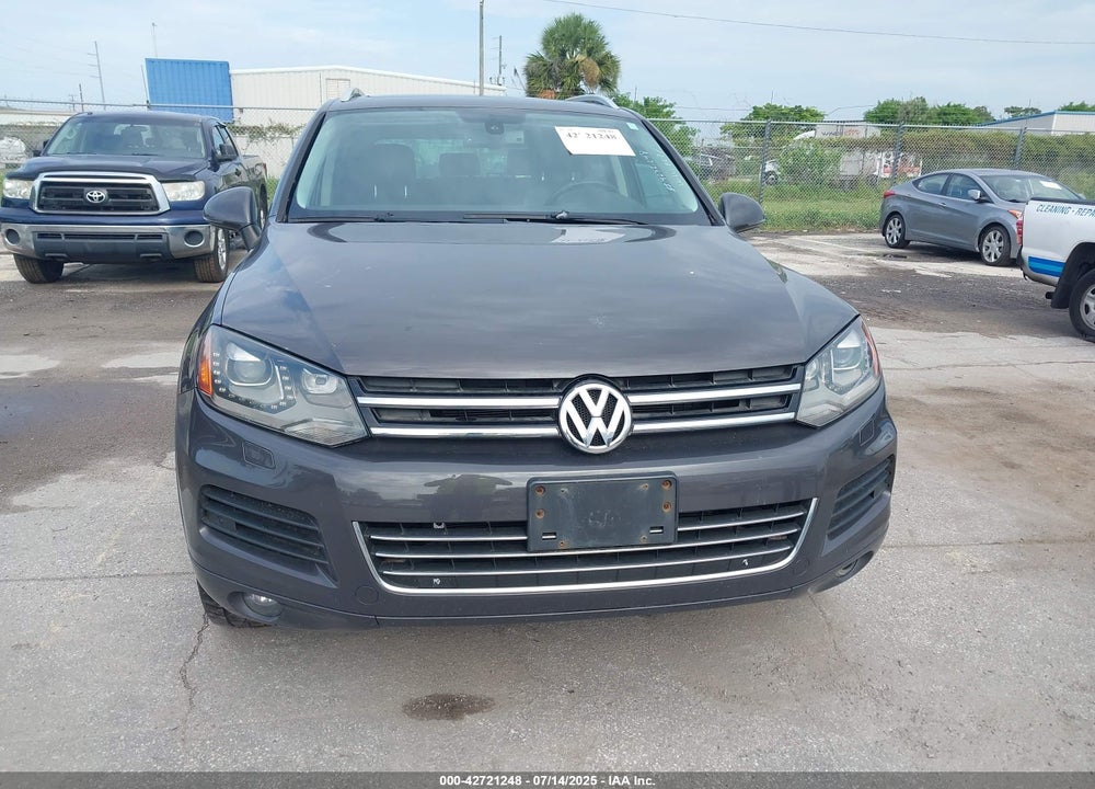 2013 VOLKSWAGEN TOUAREG VR6 EXECUTIVE VIN: WVGEF9BP9DD002780