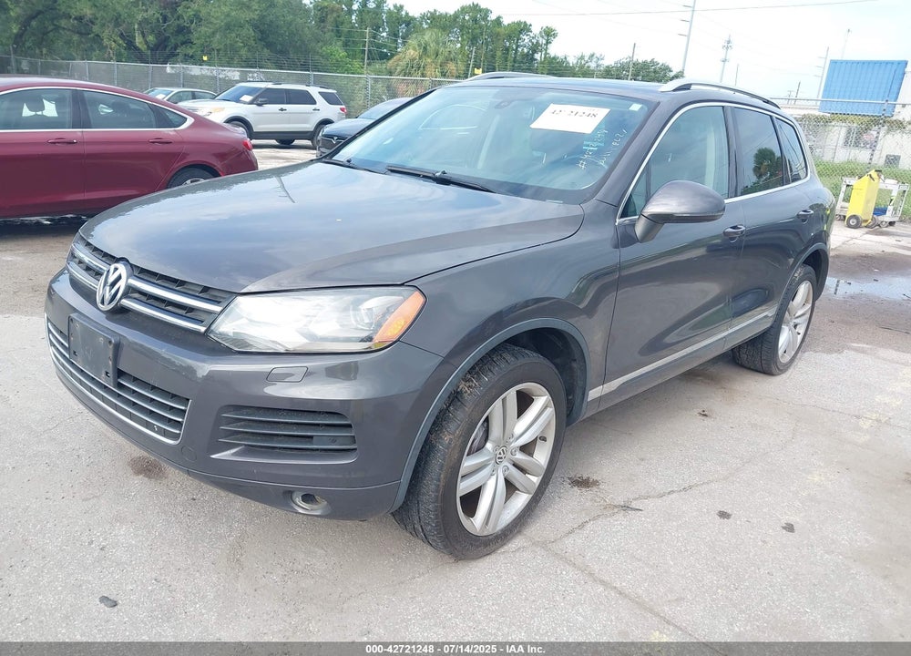 2013 VOLKSWAGEN TOUAREG VR6 EXECUTIVE VIN: WVGEF9BP9DD002780