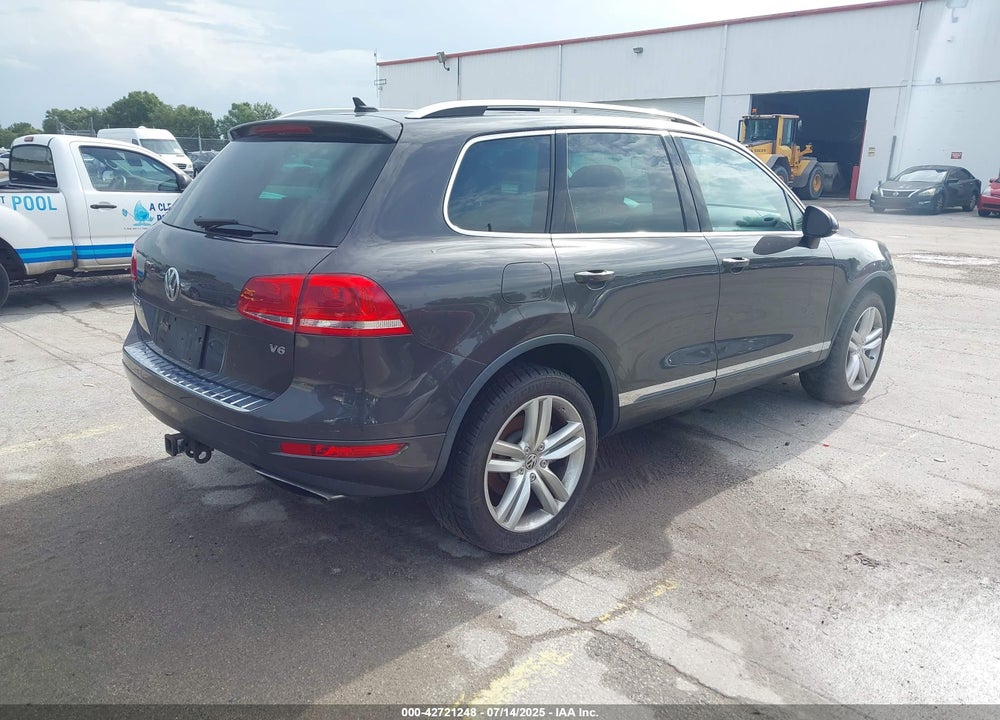 2013 VOLKSWAGEN TOUAREG VR6 EXECUTIVE VIN: WVGEF9BP9DD002780