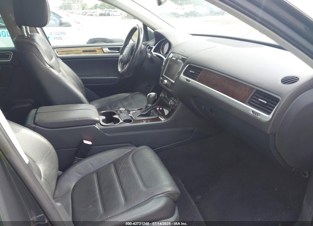 2013 VOLKSWAGEN TOUAREG VR6 EXECUTIVE VIN: WVGEF9BP9DD002780